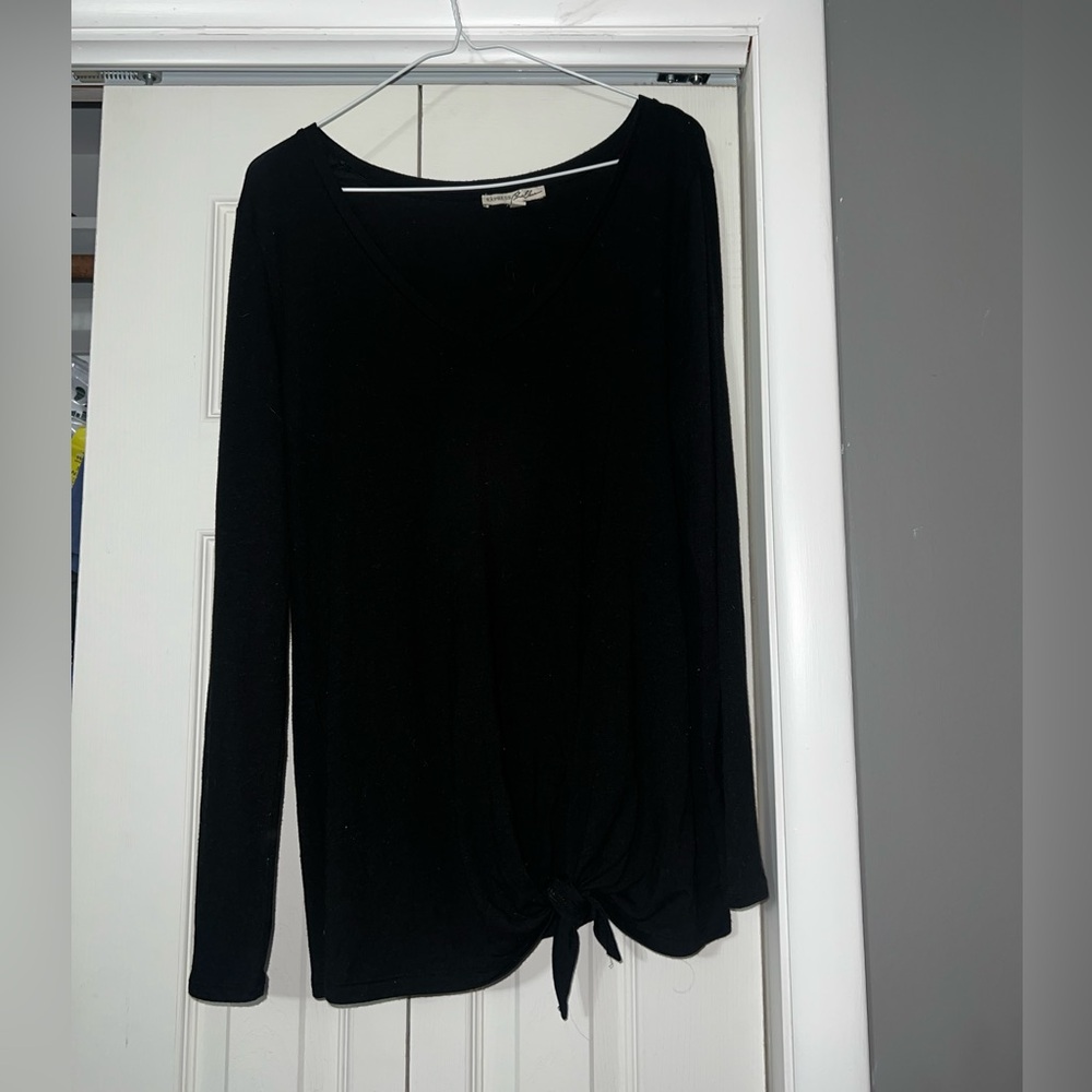 Express knotted tee